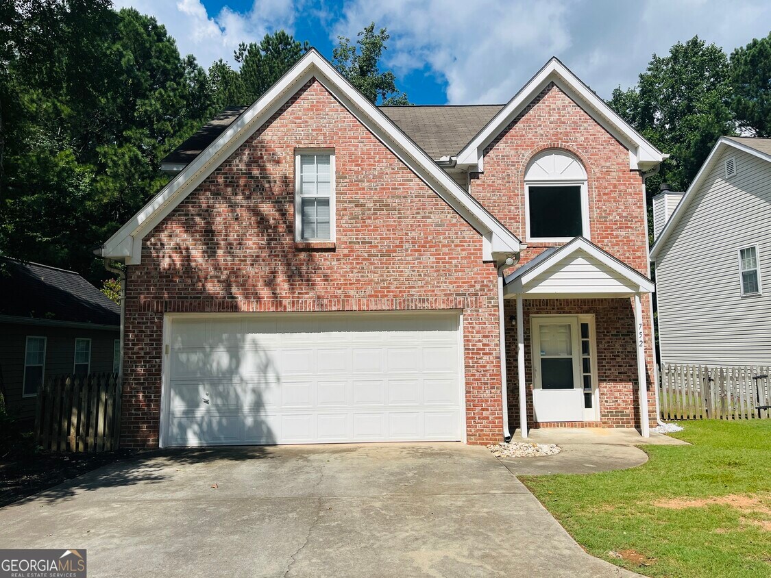 Foto principal - 752 Reeves Lake Dr SW