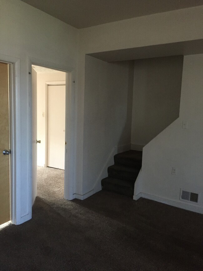Entrance to Bedroom 2 - 3313 Ward St