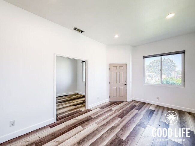 Building Photo - 6452 Haven View Dr