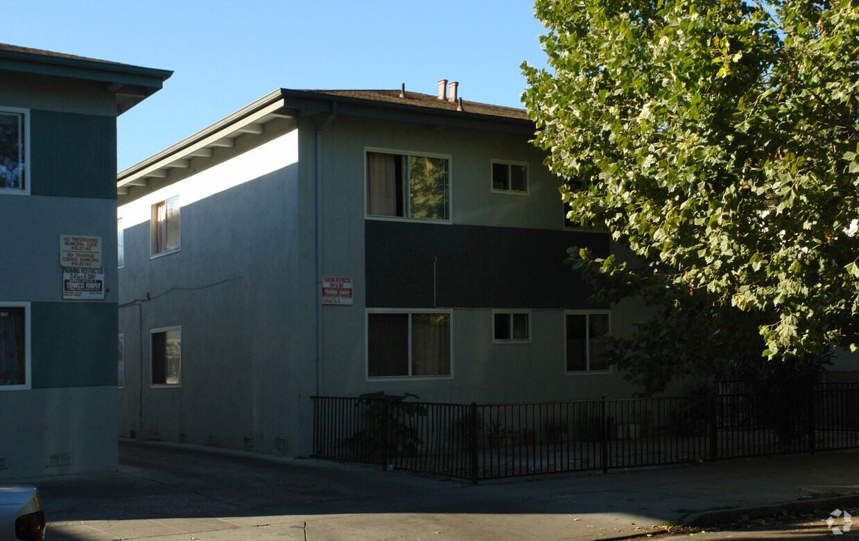 Foto del edificio - 1066 Appian Ln