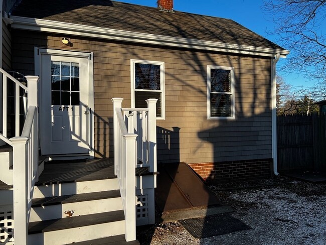 Building Photo - 1629 Fall River Ave