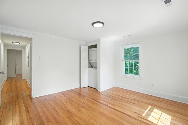 Foto del edificio - 1106 Garner Rd