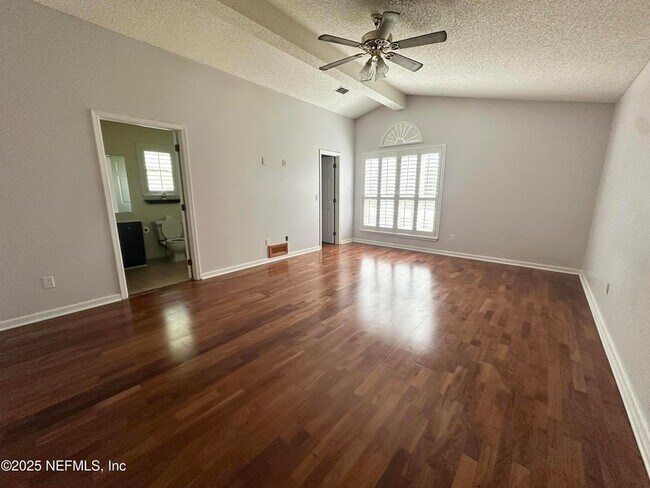 Foto del edificio - 10373 Birchfield Dr