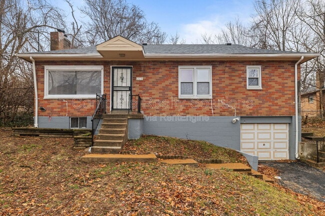 Photo - 375 Adrian Dr House