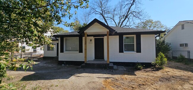 Building Photo - 3820 Montgomery Ave