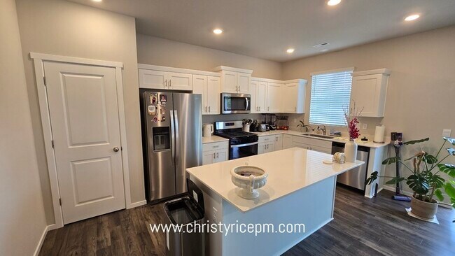 Foto del edificio - 1712 Moran Ave