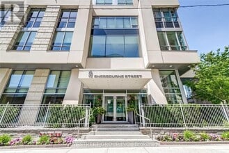 Building Photo - 500 Sherbourne St