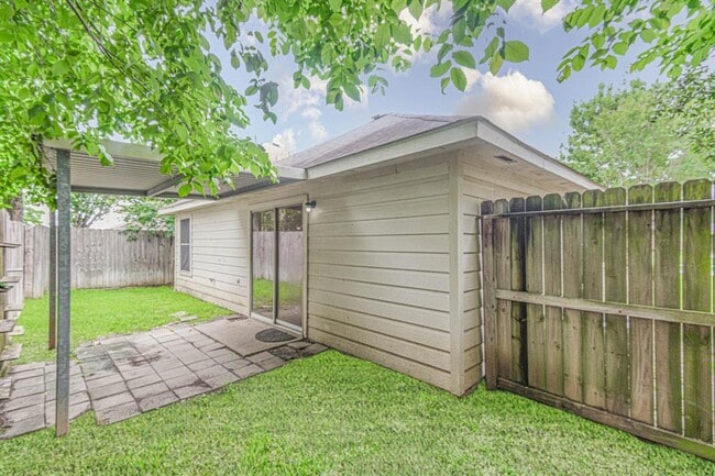 Building Photo - 19423 Ambrosia Falls Dr