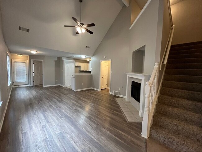 Foto del edificio - 1483 Estacada Way