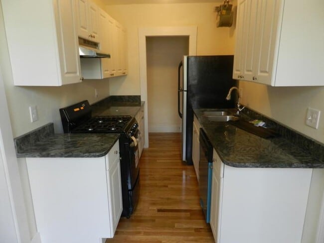 ALLSTON 2BED / 1BATH WITH HEAT AND HW FOR SEPTEMBER 2026 - ALLSTON 2BED / 1BATH WITH HEAT AND HW FOR SEPTEMBER 2026 House