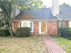 Building Photo - 122 N Springs Ct