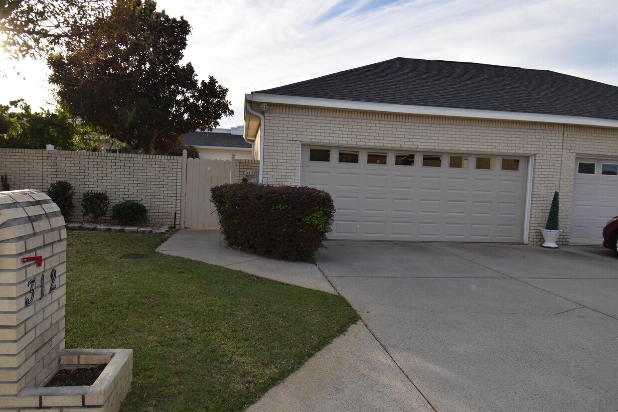 Foto principal - 312 Willow Way