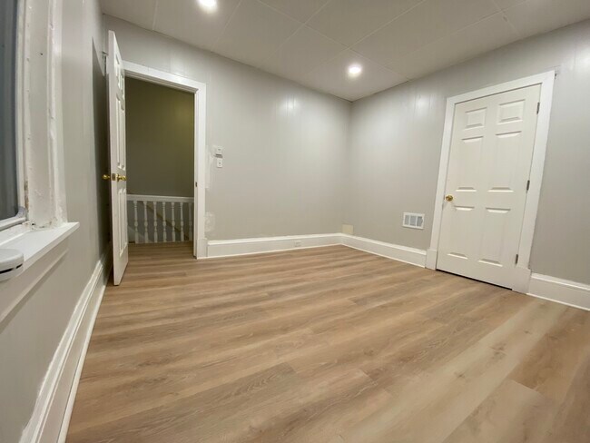 Foto del edificio - 44 Waugh St