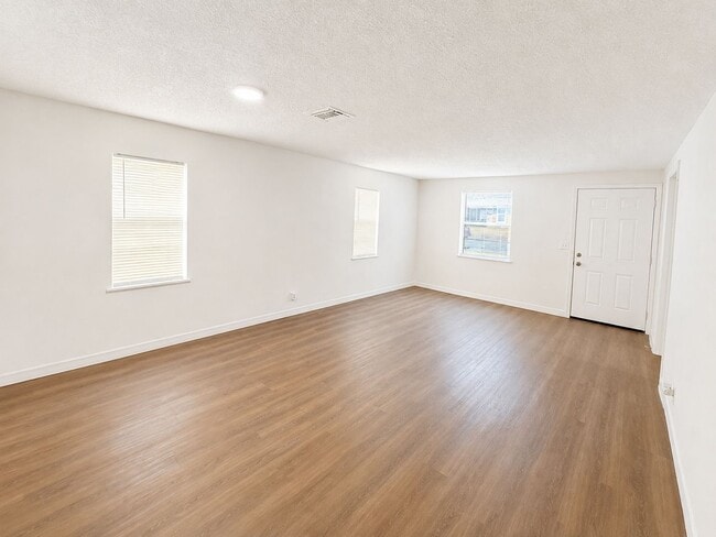 Building Photo - 1163 Engman St
