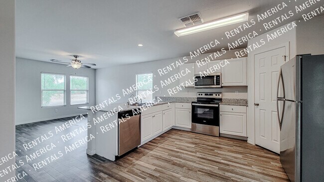 Building Photo - 229 Watson Pl