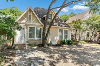 Building Photo - 1110 W 22nd St