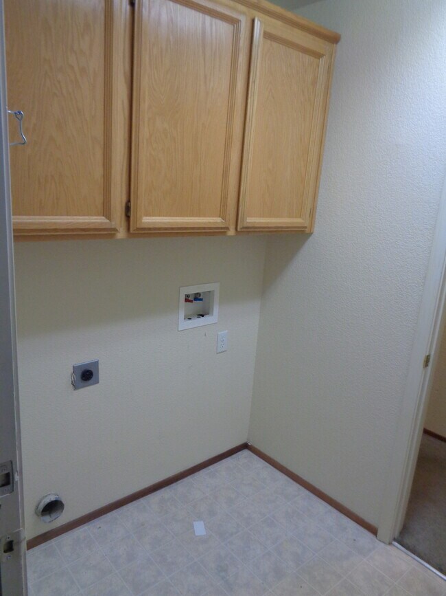 Foto del edificio - 1080 Courtyard Dr