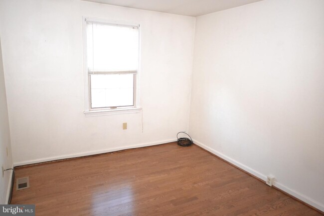 Foto del edificio - 7954 Parkland Pl