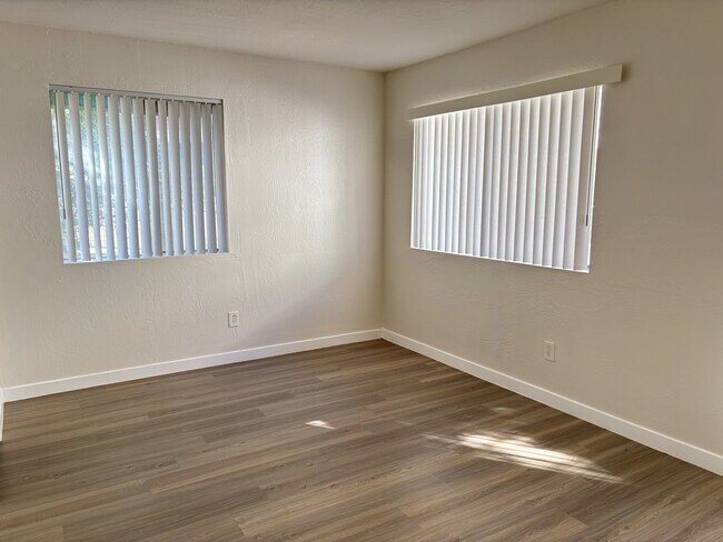 Foto del edificio - 12123 W Bell Rd