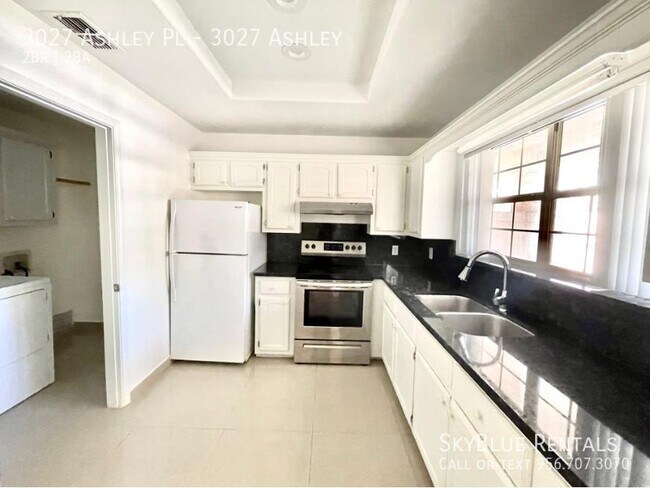Building Photo - 3001 Ashley, 3027 Ashley