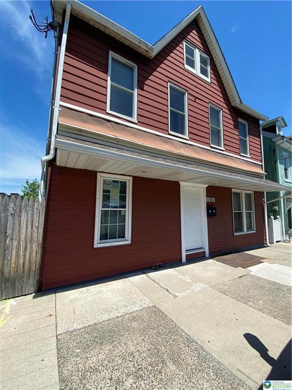 Foto del edificio - 1165 E 3rd St