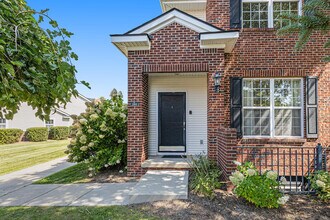 Building Photo - 331 Scio Village Ct