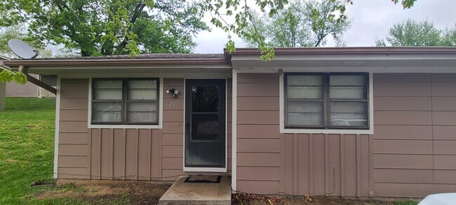 Building Photo - 6217 N 28th Street Ter