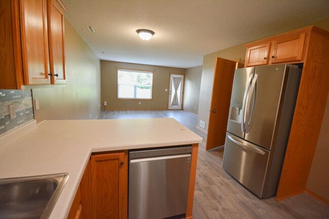 Foto del edificio - Cozy 2 Bed, 1.5 Bath Townhome in Stewartvi...