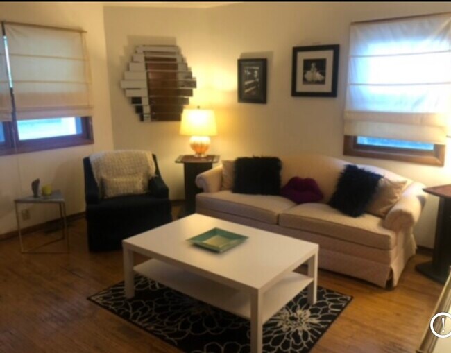 Foto del edificio - 510 W Springfield Ave