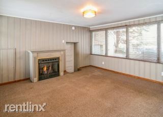Building Photo - 1121 S Oak Park Ave