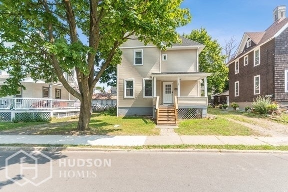 Primary Photo - 37 Houston Ave