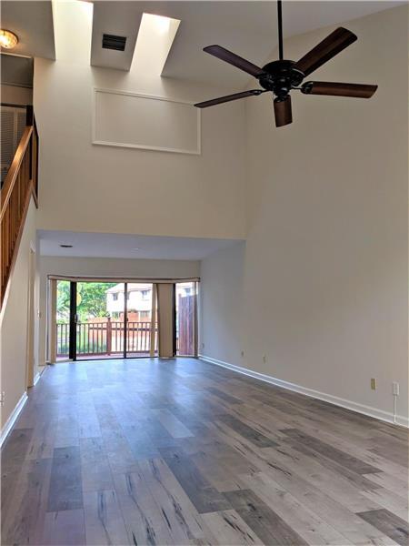 Building Photo - 305 Landings Blvd