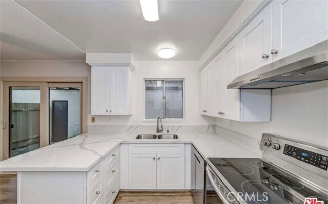Foto del edificio - 1722 Mitchell Ave