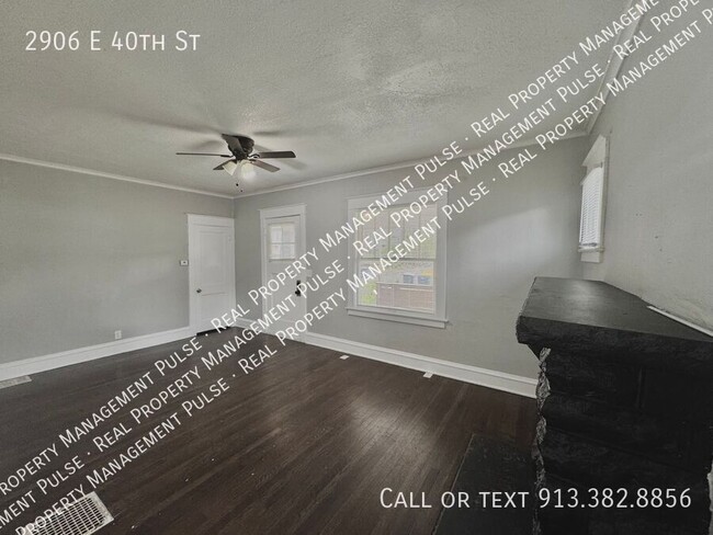 Foto del edificio - 2906 E 40th St