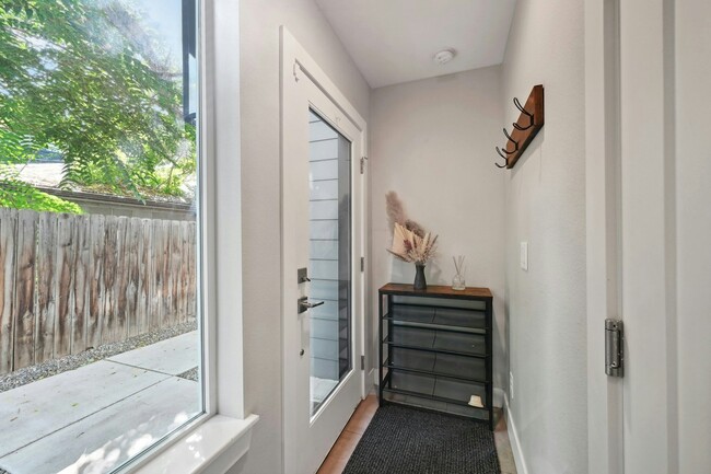 Building Photo - 2780 W 25th Ave