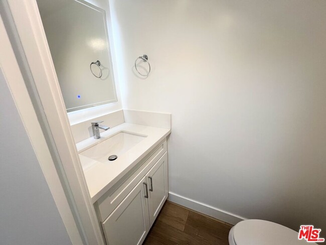 Foto del edificio - 10390 Wilshire Blvd