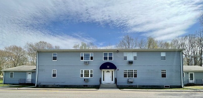 Building Photo - 73 Horse Pond Rd
