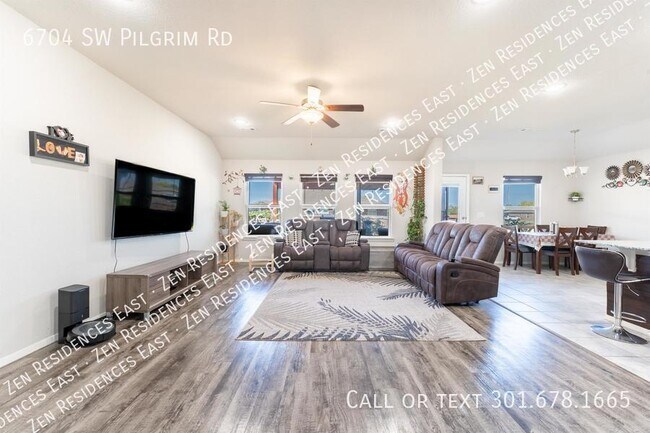 Building Photo - 6704 SW Pilgrim Rd