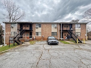 Building Photo - 4527 Glade Rd