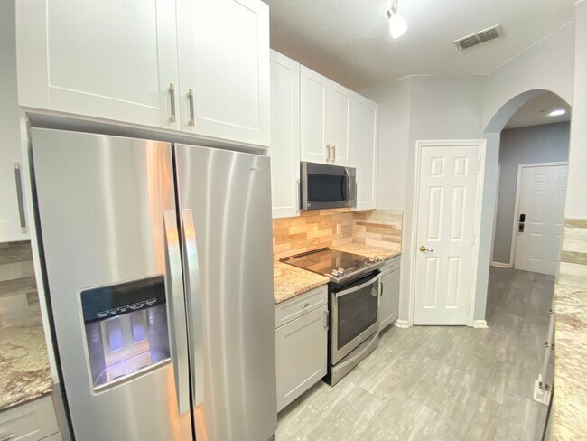 Foto del edificio - Charming 3/B condo in the heart of Altamon...