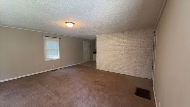 Building Photo - 1095 Foster Cir