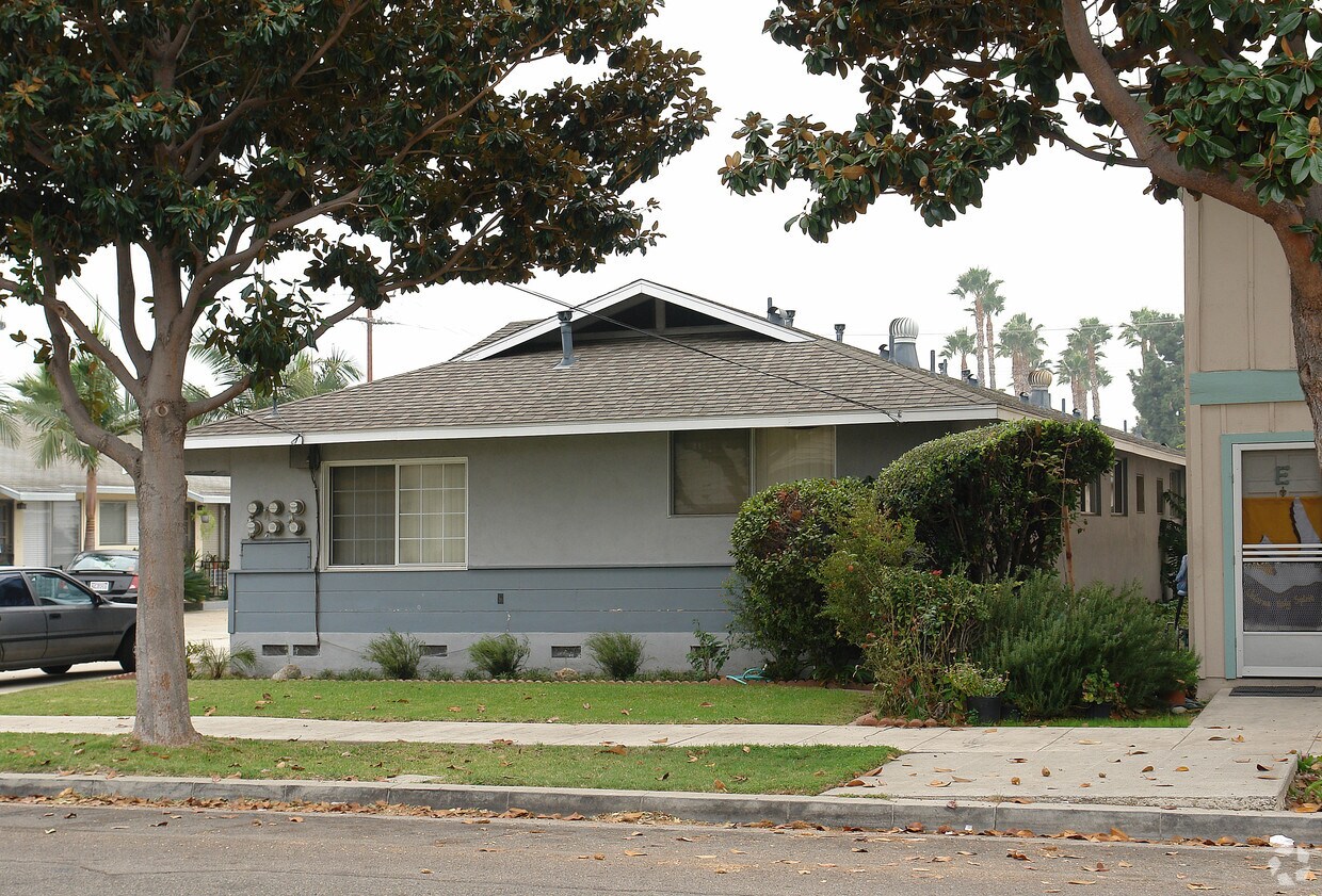 Foto del edificio - 470-480 S Olive St