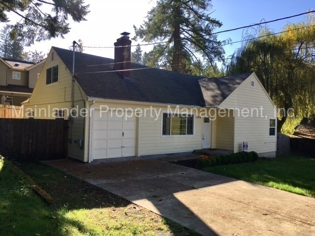 Primary Photo - Spacious SW PDX Remodeled Home