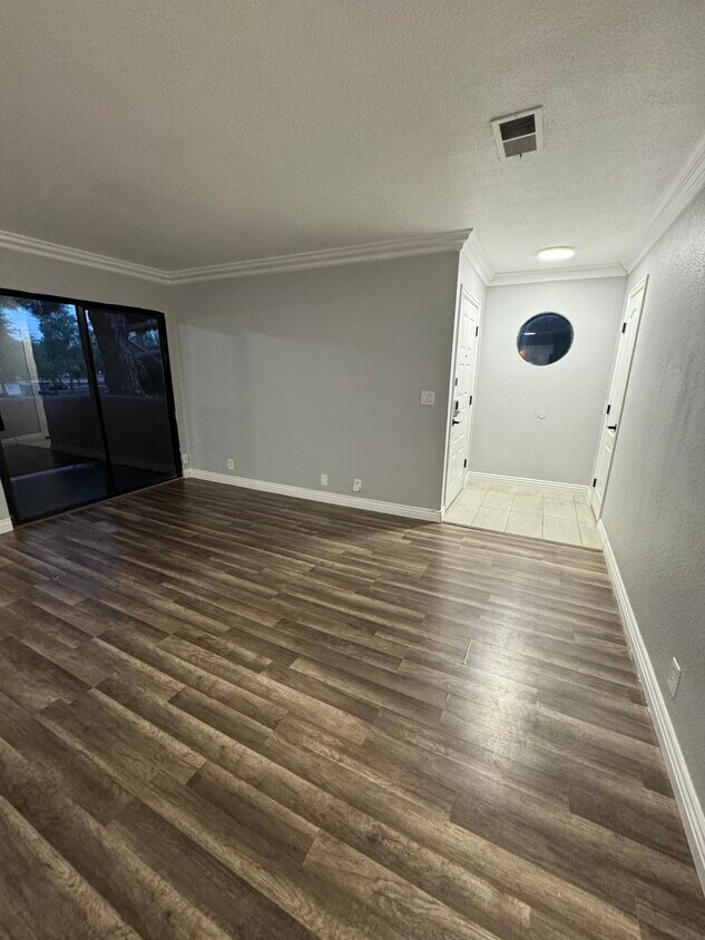 Foto principal - 4050 Pacific Harbors Dr