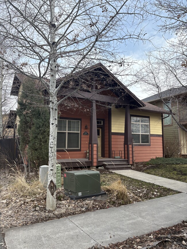 Building Photo - 2362 Milkhouse Ave