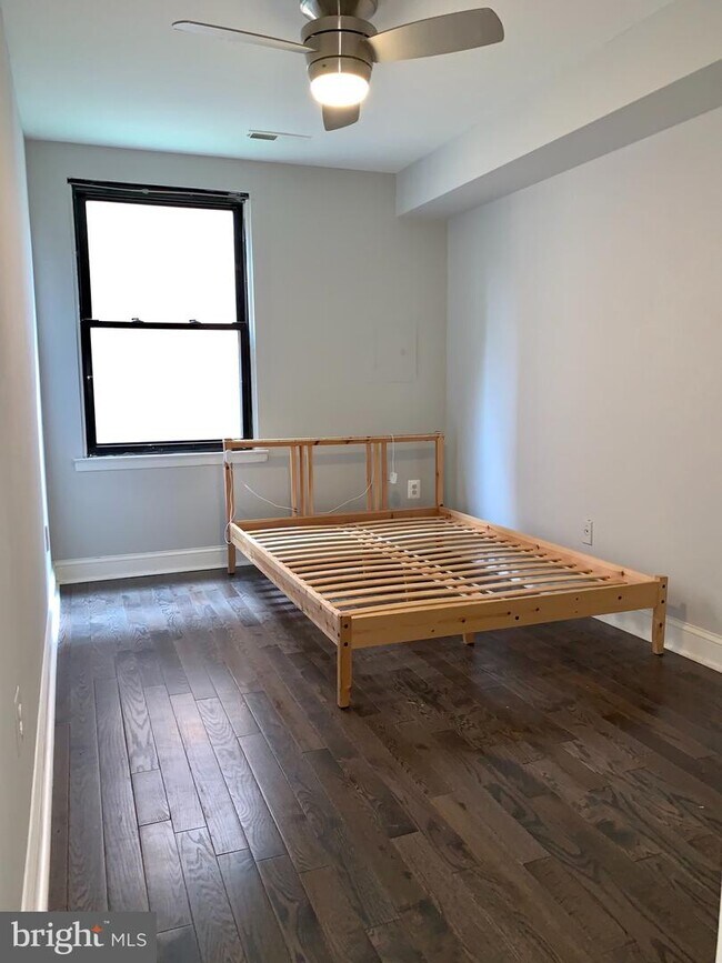 Building Photo - 61115 Roxborough Ave