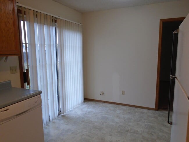 Building Photo - 410 Butterfield Manhattan KS