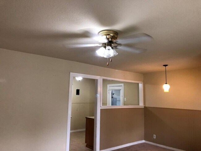 Building Photo - 4228 Surrey St