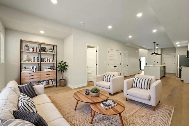 Building Photo - 239 Pawpaw Rd