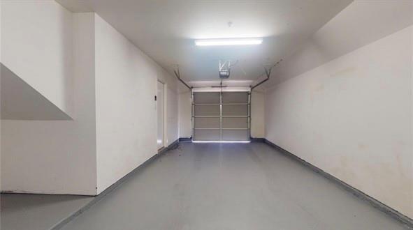 Foto del edificio - 2710 Hullsmith Dr